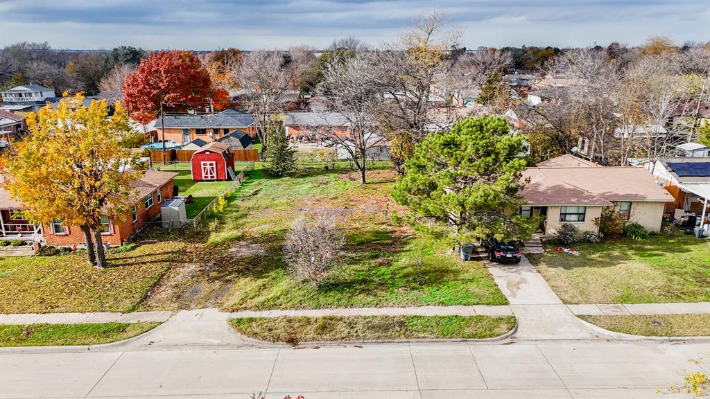 1307 Crestridge Drive Property Photo 3