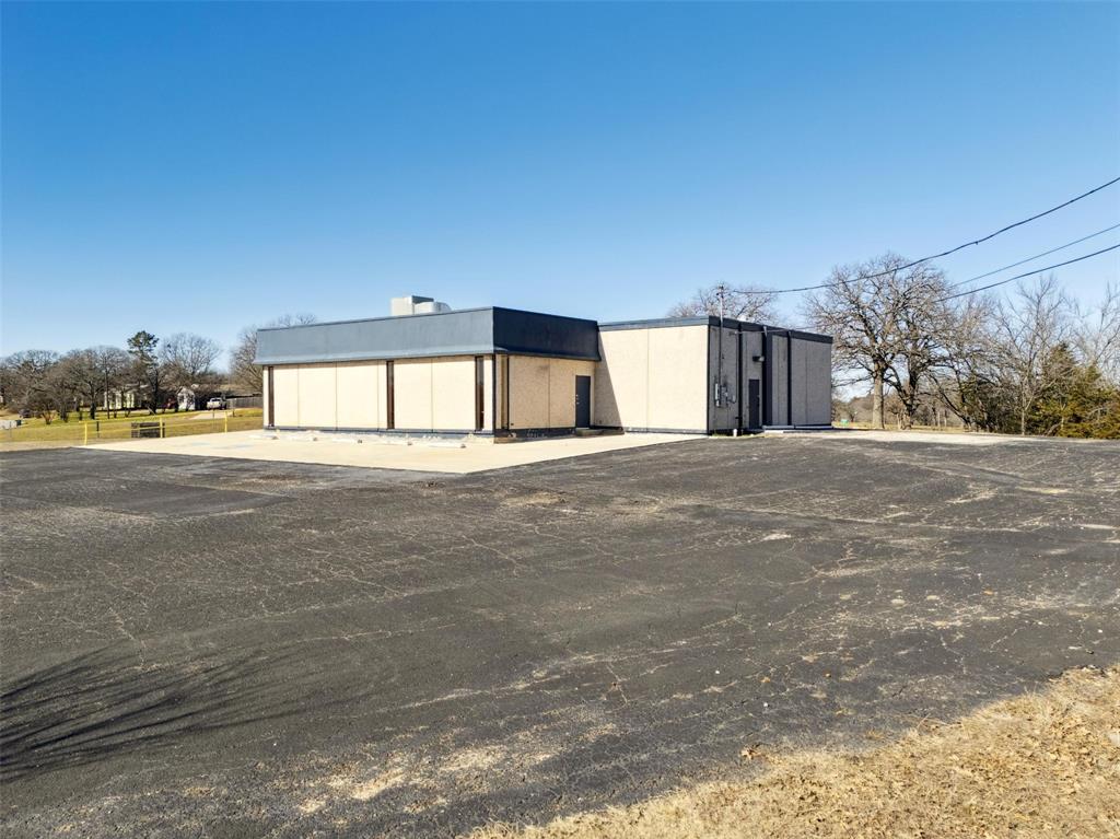 1020 N Hwy 69 Property Photo 8