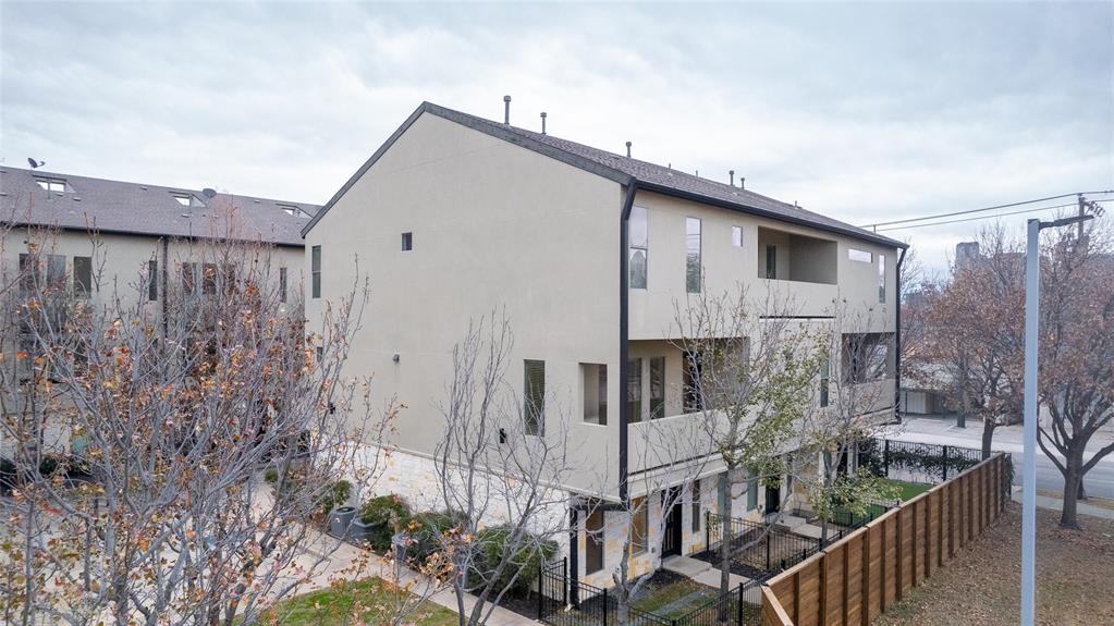 1600 N Haskell Avenue Property Photo