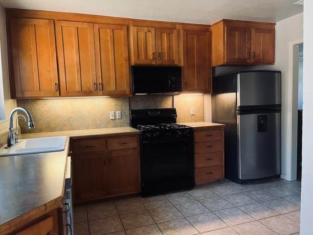 1807 Oak Tree Lane Property Photo 9