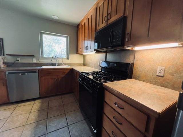 1807 Oak Tree Lane Property Photo 10