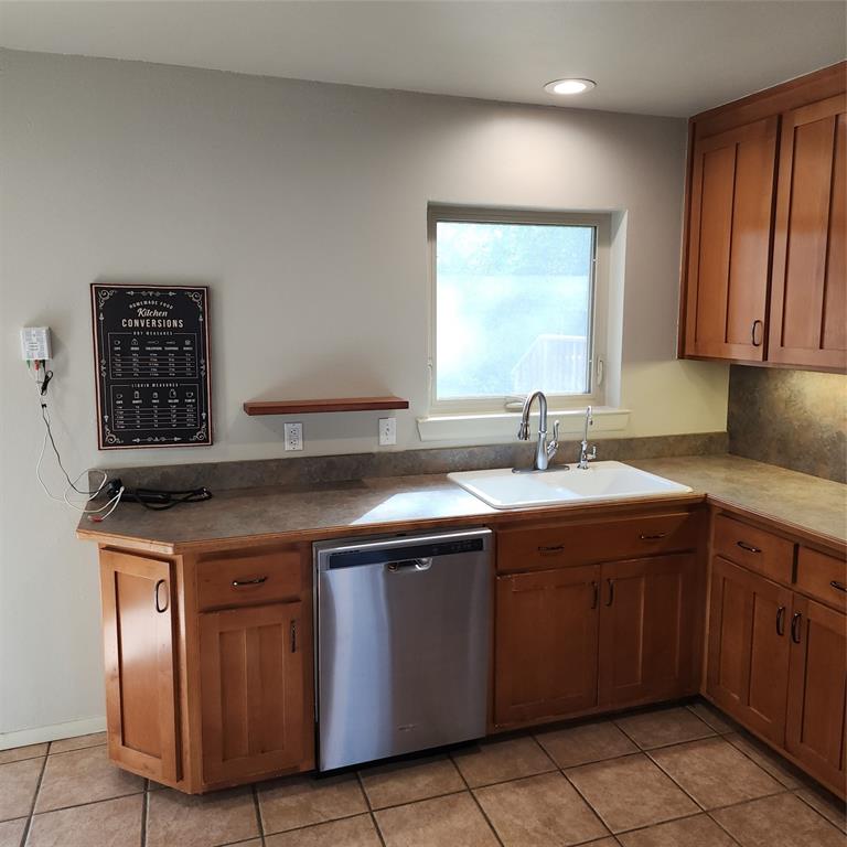 1807 Oak Tree Lane Property Photo 11
