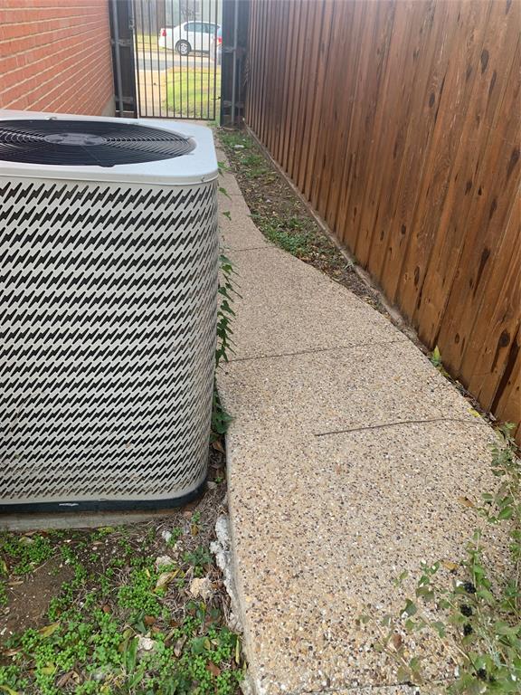 1807 Oak Tree Lane Property Photo 17