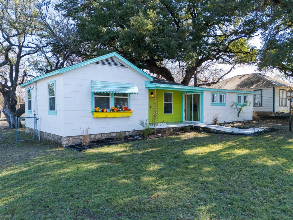 615 N Ridge St Property Photo
