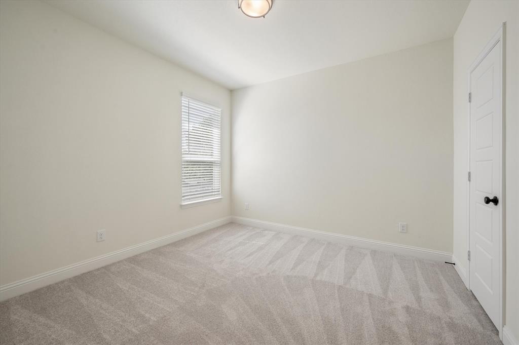 528 E 2nd Street Property Photo 24