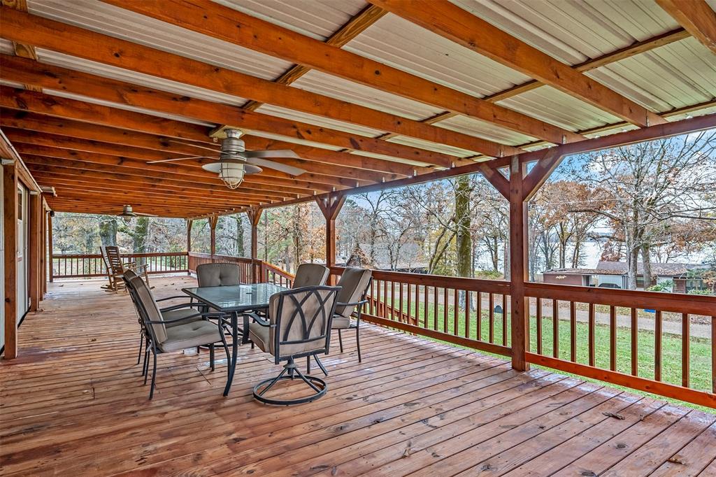20501 Shore Breeze Drive Property Photo 4