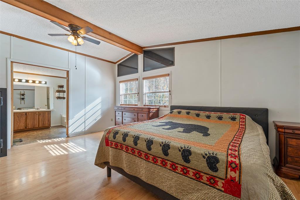 20501 Shore Breeze Drive Property Photo 14