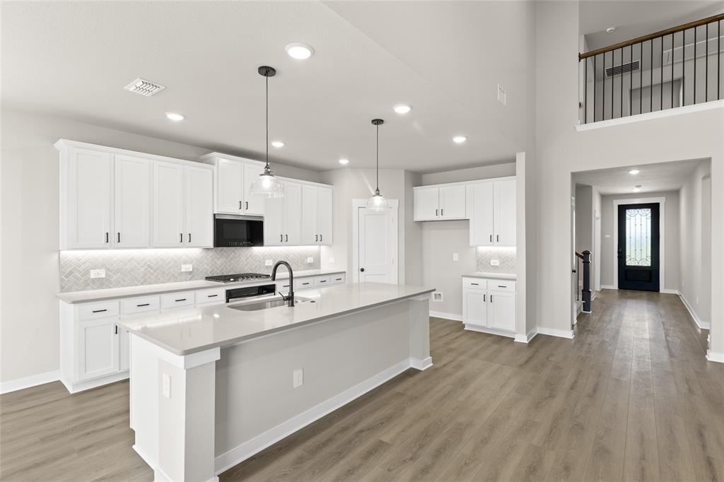 1115 Rothland Property Photo 5