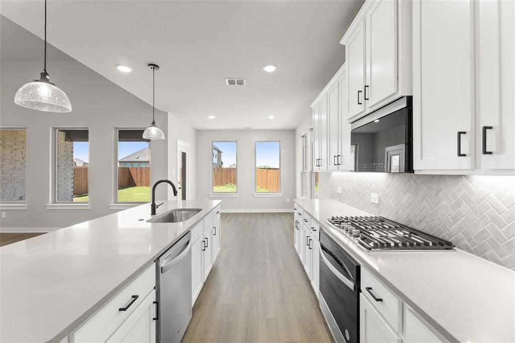 1115 Rothland Property Photo 6