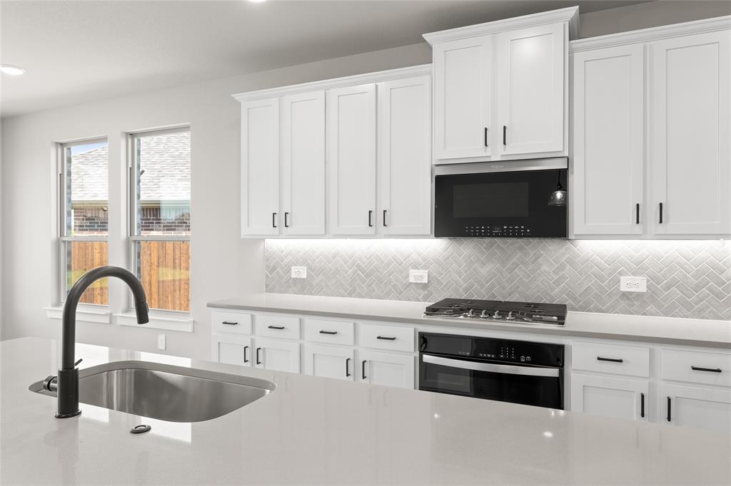 1115 Rothland Property Photo 7