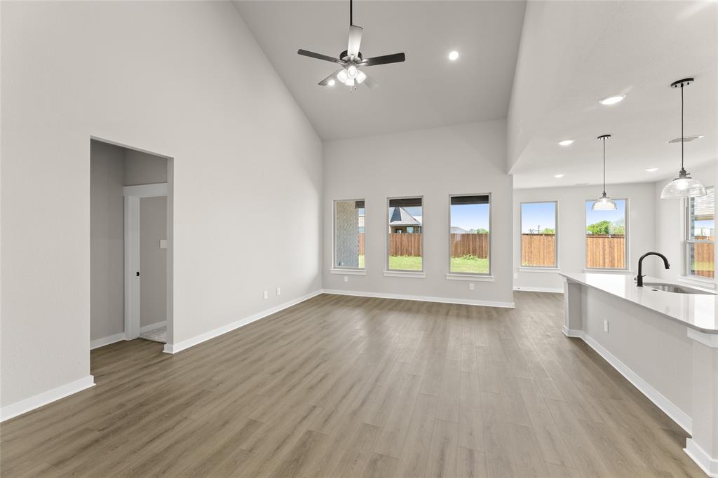 1115 Rothland Property Photo 9
