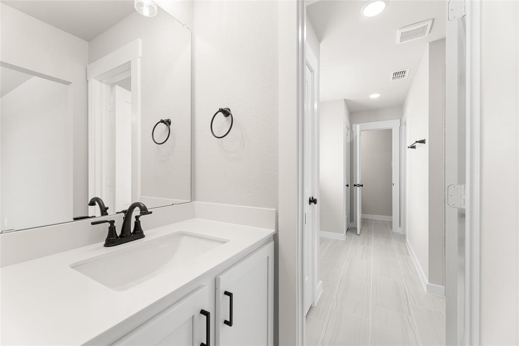 1115 Rothland Property Photo 24
