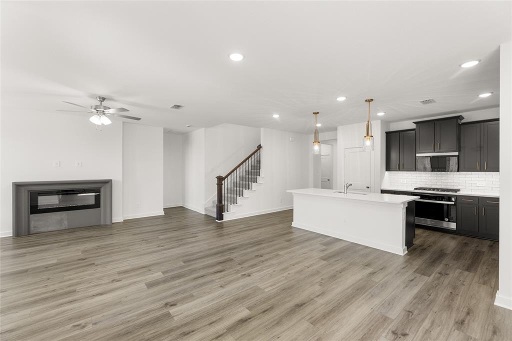 1239 Rothland Property Photo 9