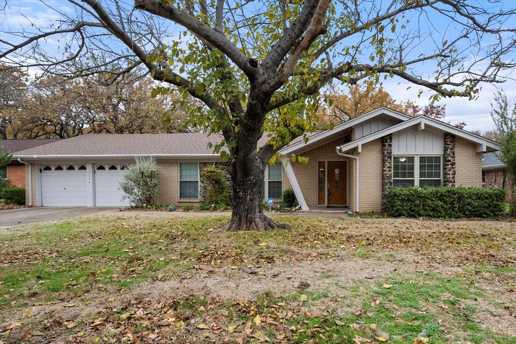 1208 W Redbud Drive Property Photo