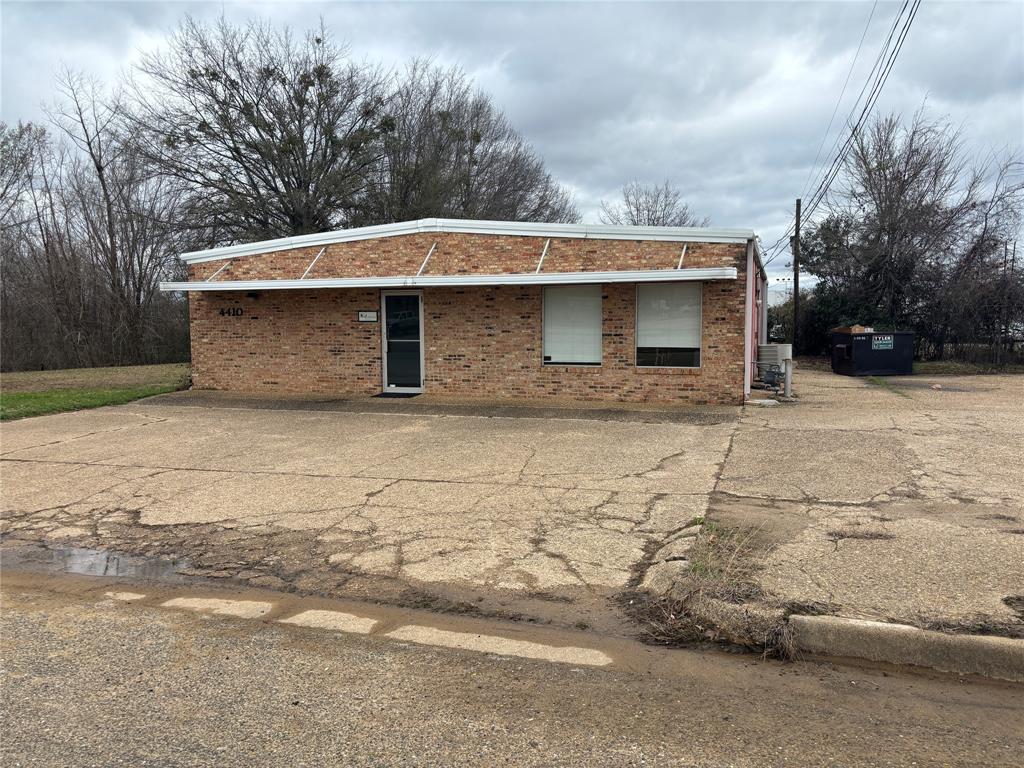 4410 Dc Drive Property Photo 3