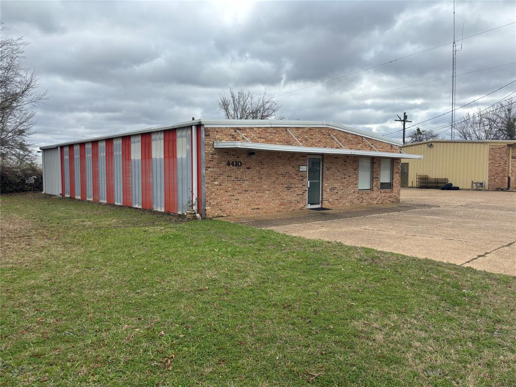 4410 Dc Drive Property Photo 4
