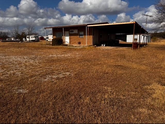 1108 E Hall Street Property Photo 2