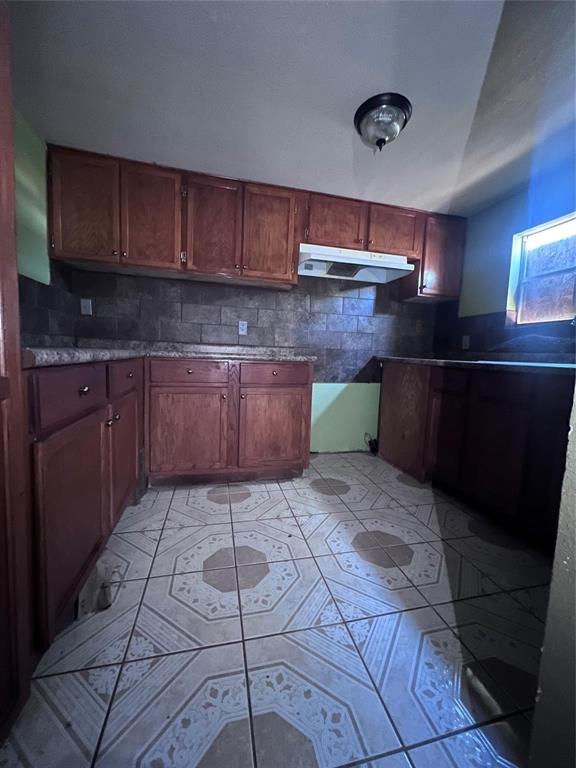 10903 Oakdale Property Photo 10