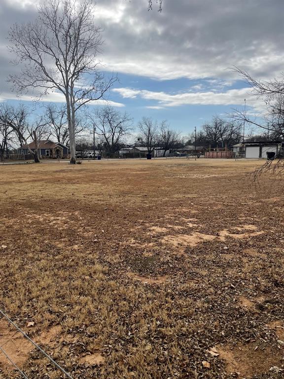 1701 Dallas Street Property Photo 1