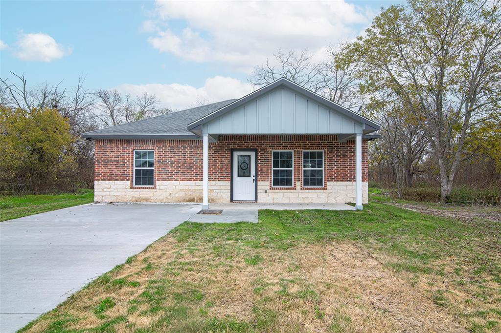 537 W Hopkins Street Property Photo