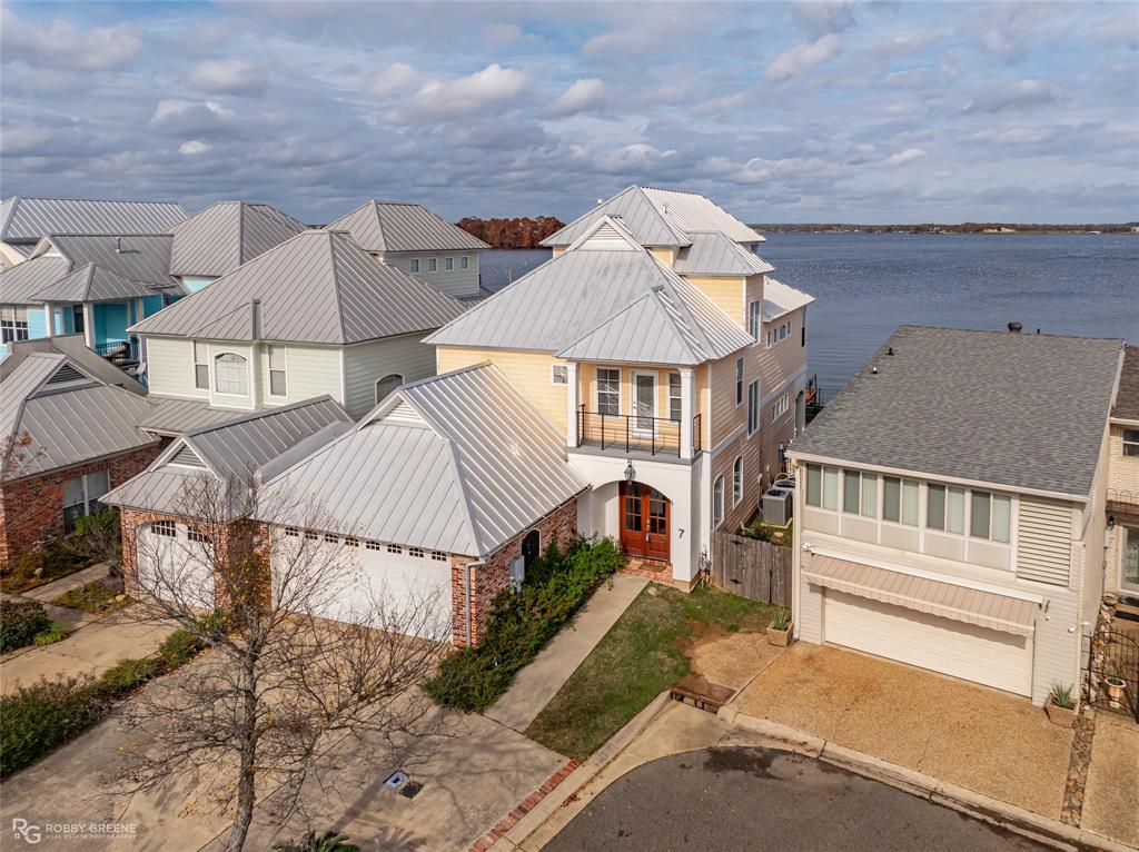 5860 S Lakeshore Drive Property Photo 1