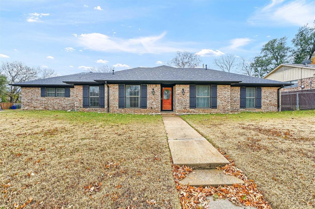 1802 Oak Creek Drive Property Photo 4