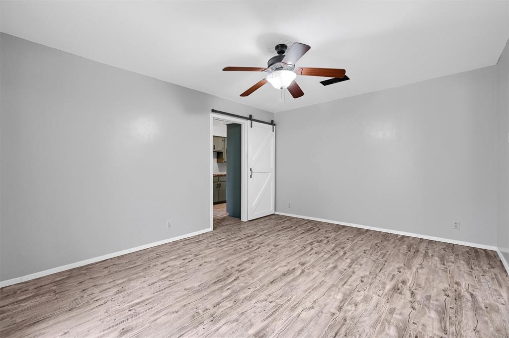 1802 Oak Creek Drive Property Photo 7