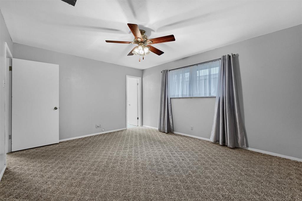 1802 Oak Creek Drive Property Photo 17