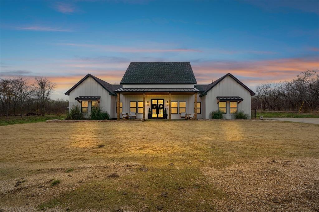 107 Private Road 226 Property Photo