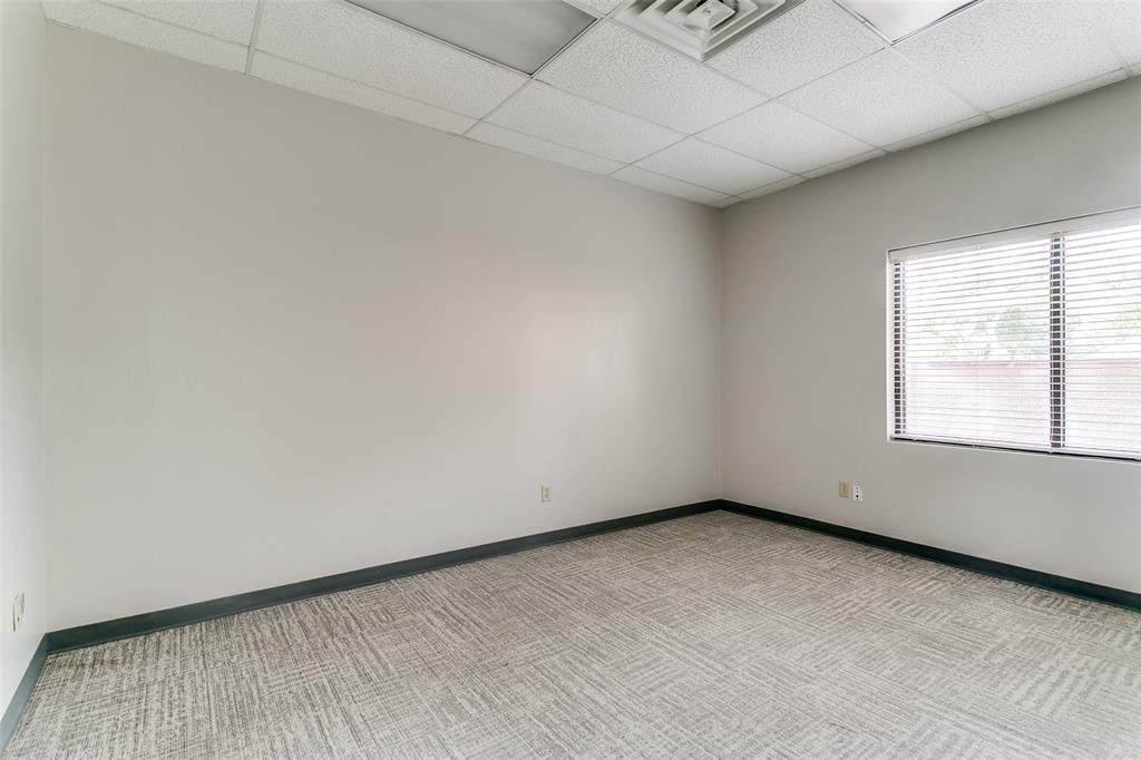 202 W Sandy Lake Road Property Photo 11