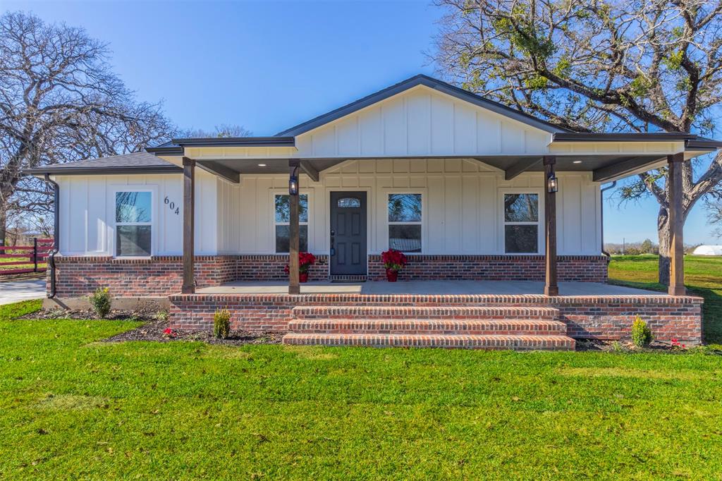 604 Santa Fe Street Property Photo