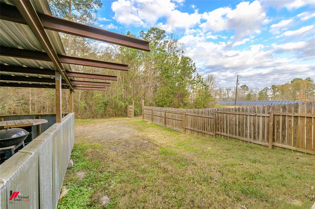 104 Amber Lane Property Photo 8