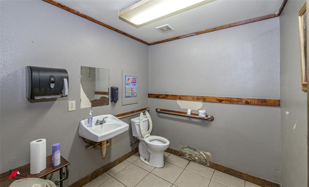 104 Amber Lane Property Photo 11