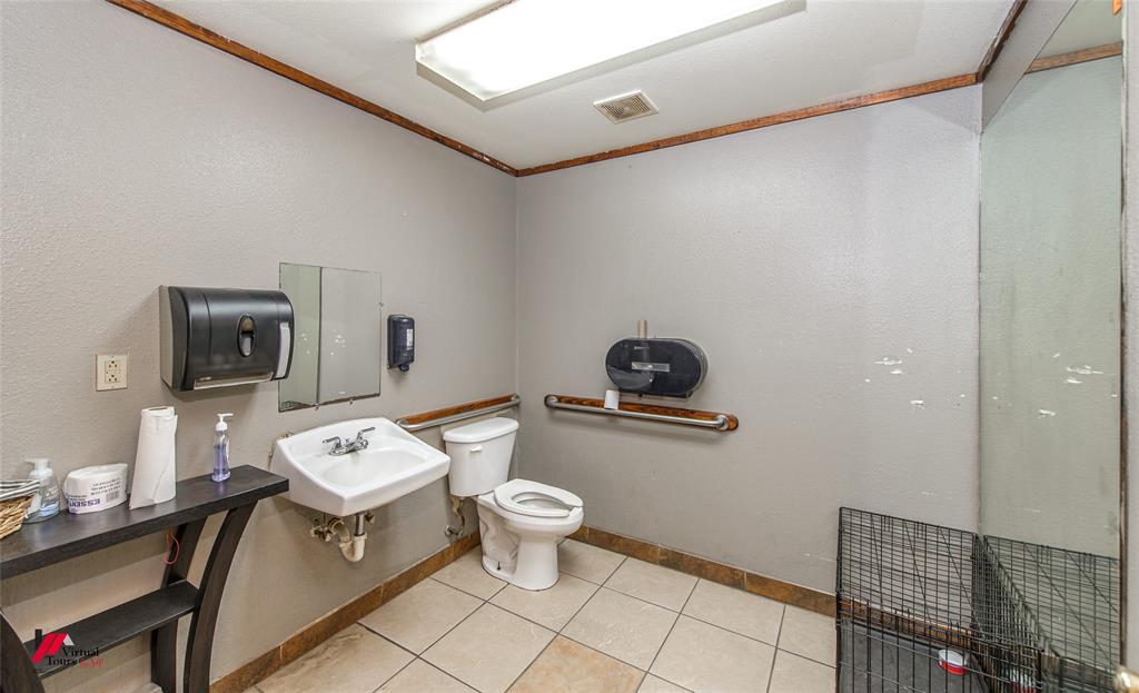104 Amber Lane Property Photo 15