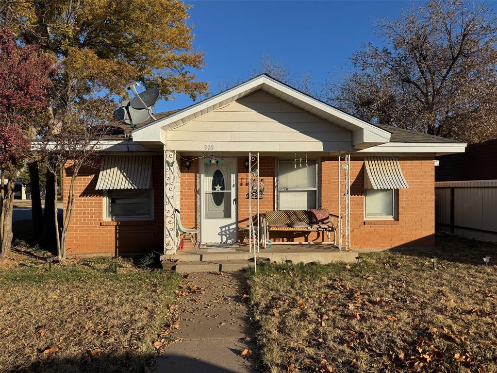310 W Mclain Street Property Photo