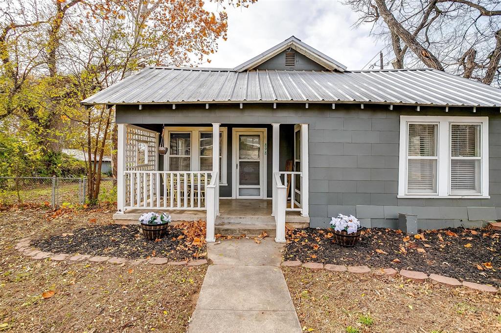 898 N Neblett Street Property Photo 1