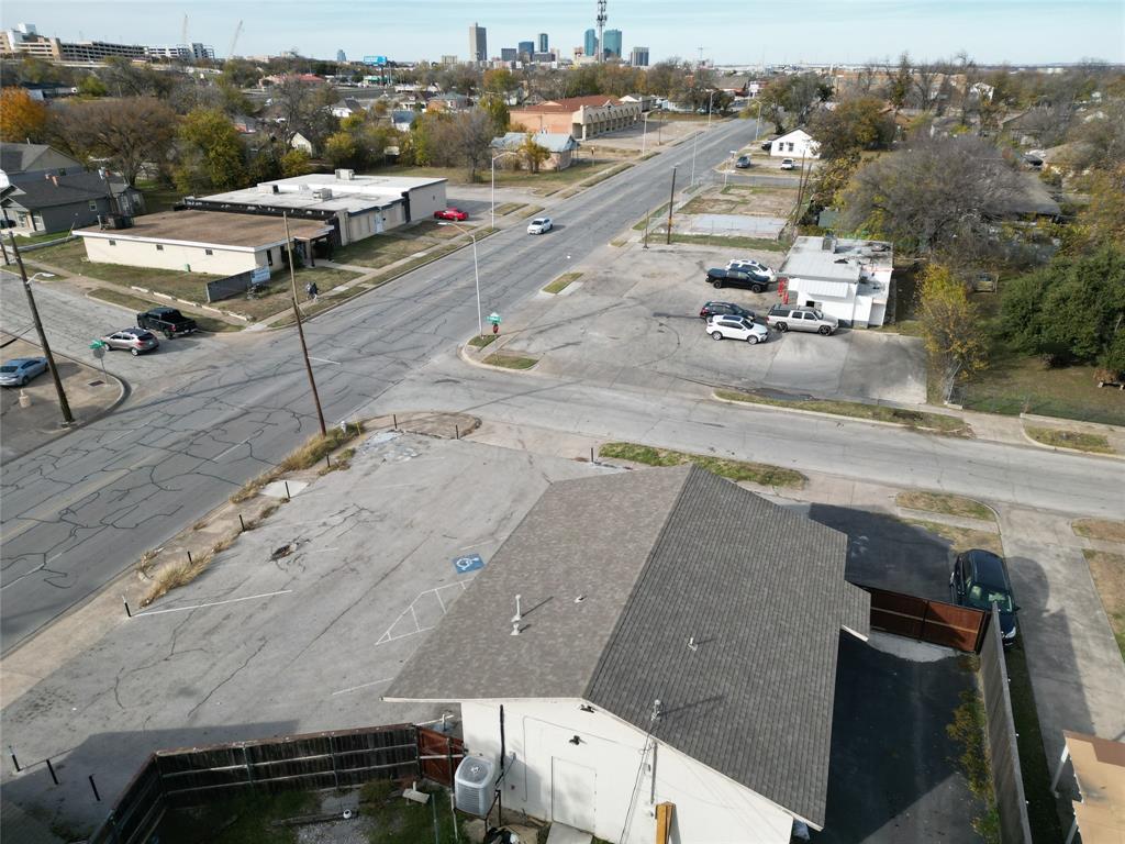 2101 Evans Avenue Property Photo 2