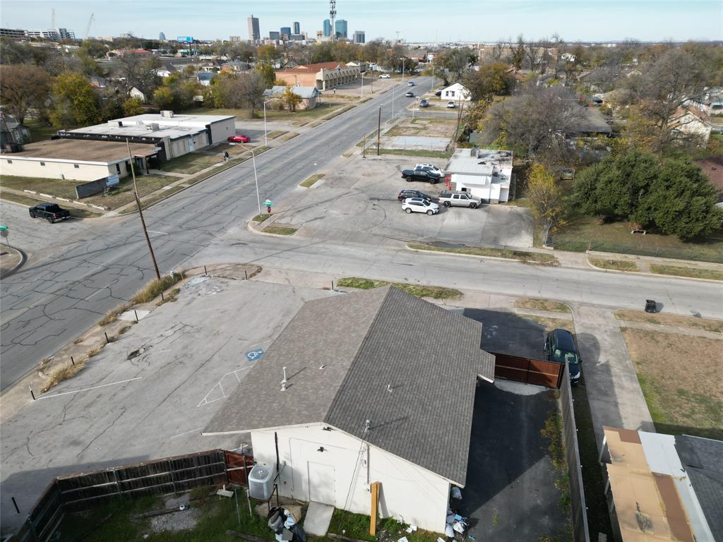 2101 Evans Avenue Property Photo 3