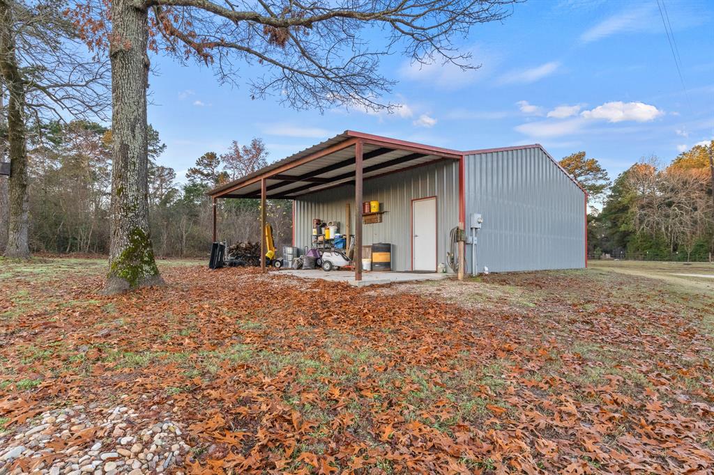 9810 County Road 2142 Property Photo 16