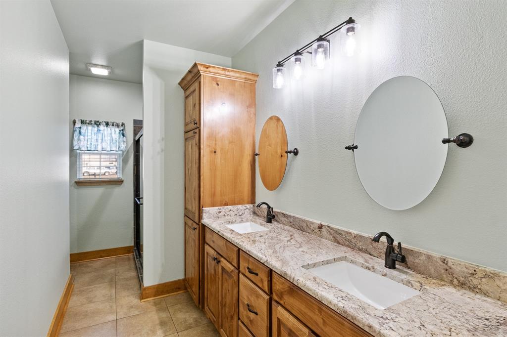 9810 County Road 2142 Property Photo 35