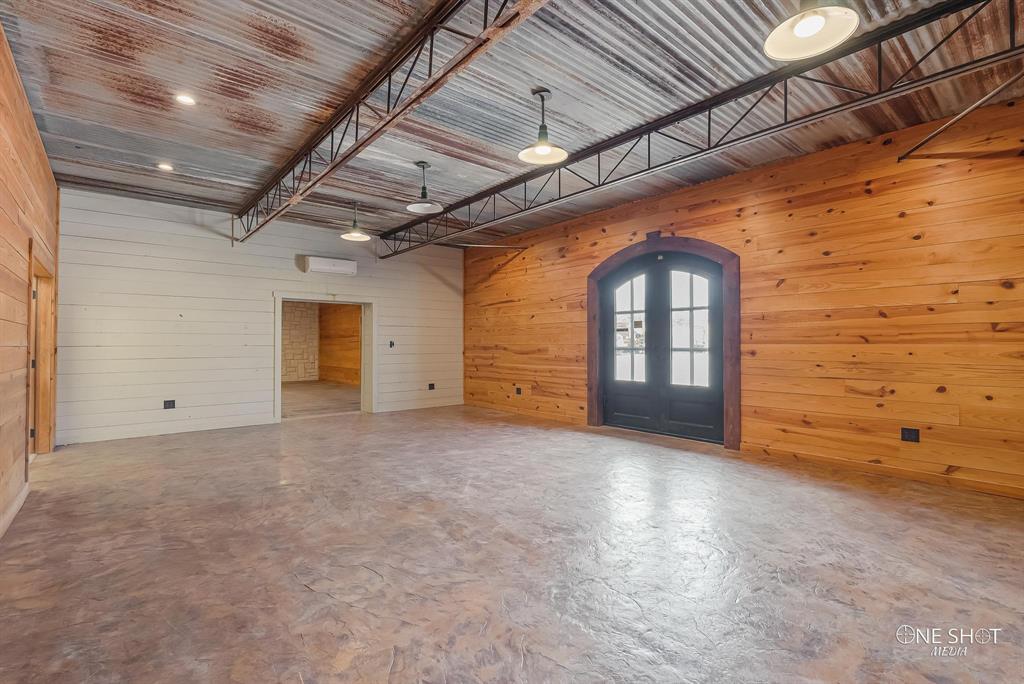 1929 S Treadaway Boulevard Property Photo 6