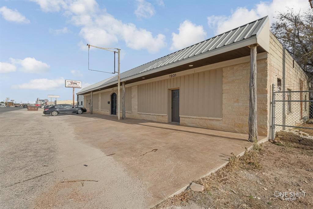 1929 S Treadaway Boulevard Property Photo 29