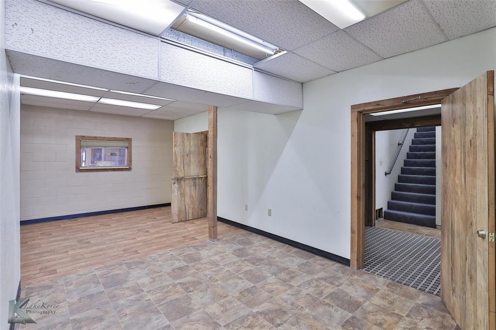 1402 S Clack Street Property Photo 4
