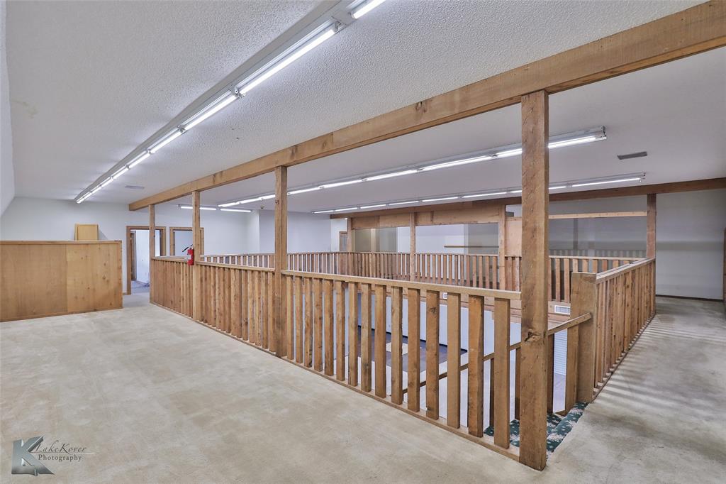 1402 S Clack Street Property Photo 17