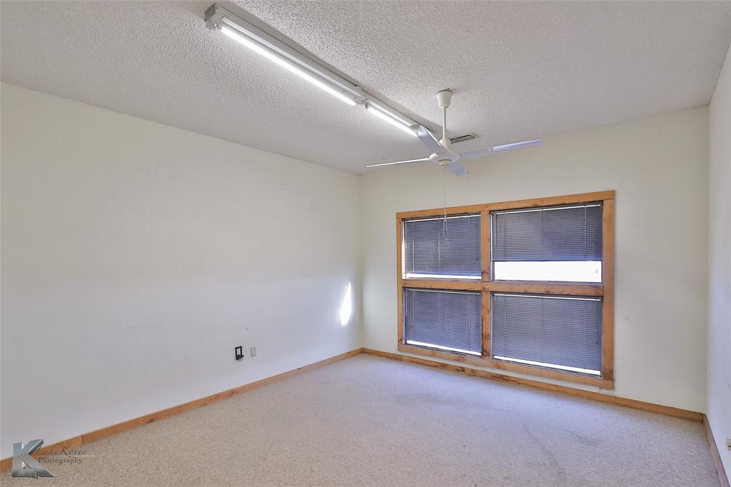 1402 S Clack Street Property Photo 19