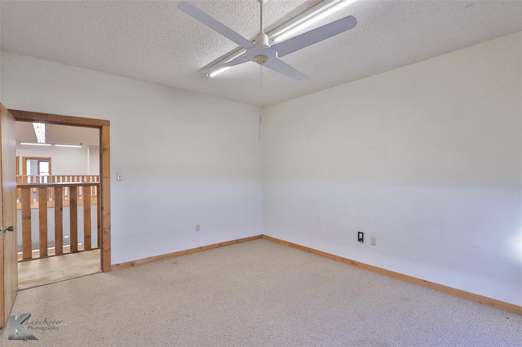 1402 S Clack Street Property Photo 20