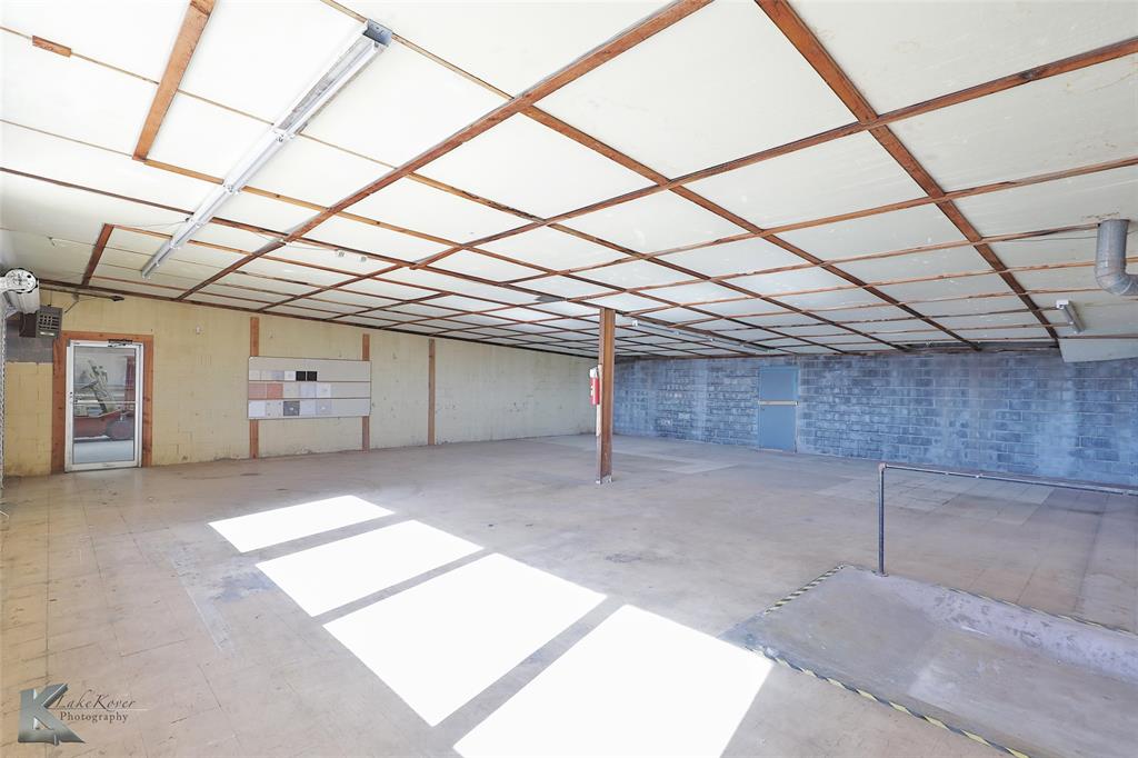 1402 S Clack Street Property Photo 25