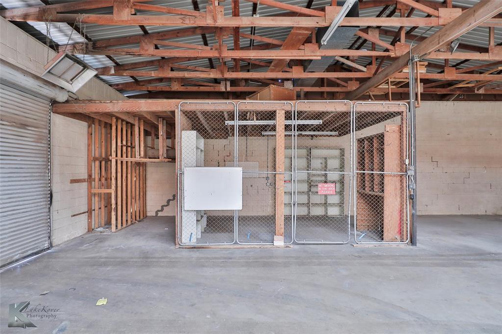1402 S Clack Street Property Photo 27