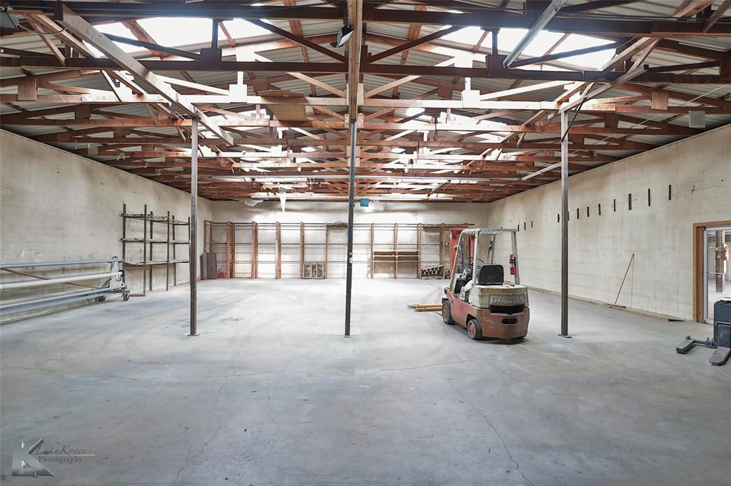 1402 S Clack Street Property Photo 28