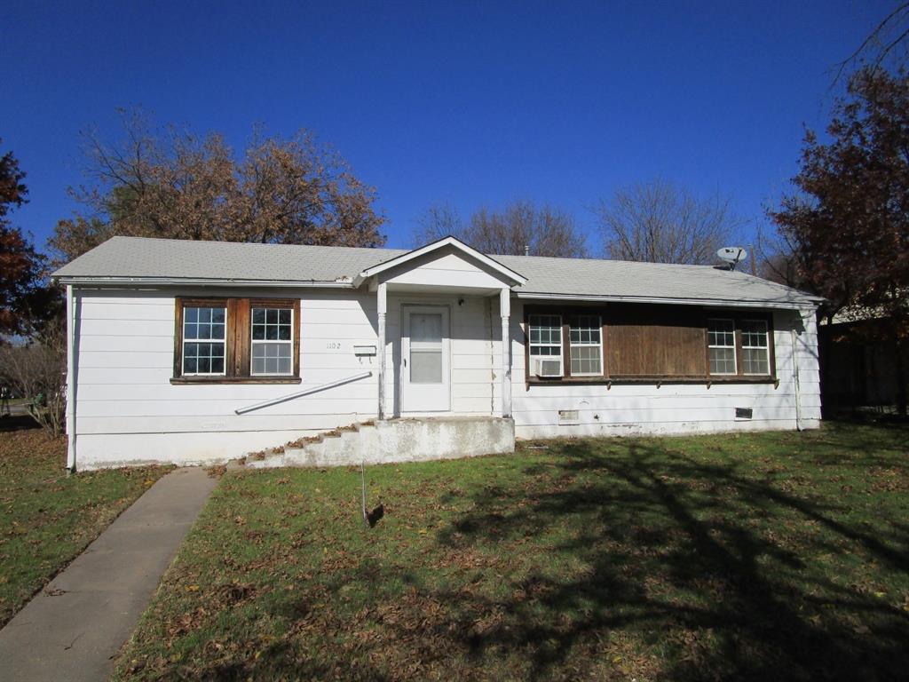1102 E Ikard Street Property Photo